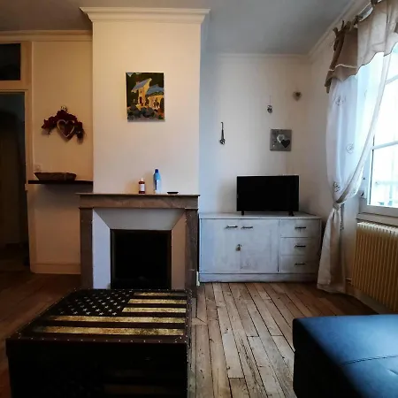 Joli Appartement Meuble Paray-le-Monial Exterior photo